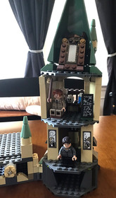 LEGO Harry Potter: Hogwarts (4867) castle complete w box and instructions