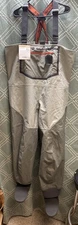 Simms Freestone Stockingfoot Wading Pants Size: LK 9-11 Smoke