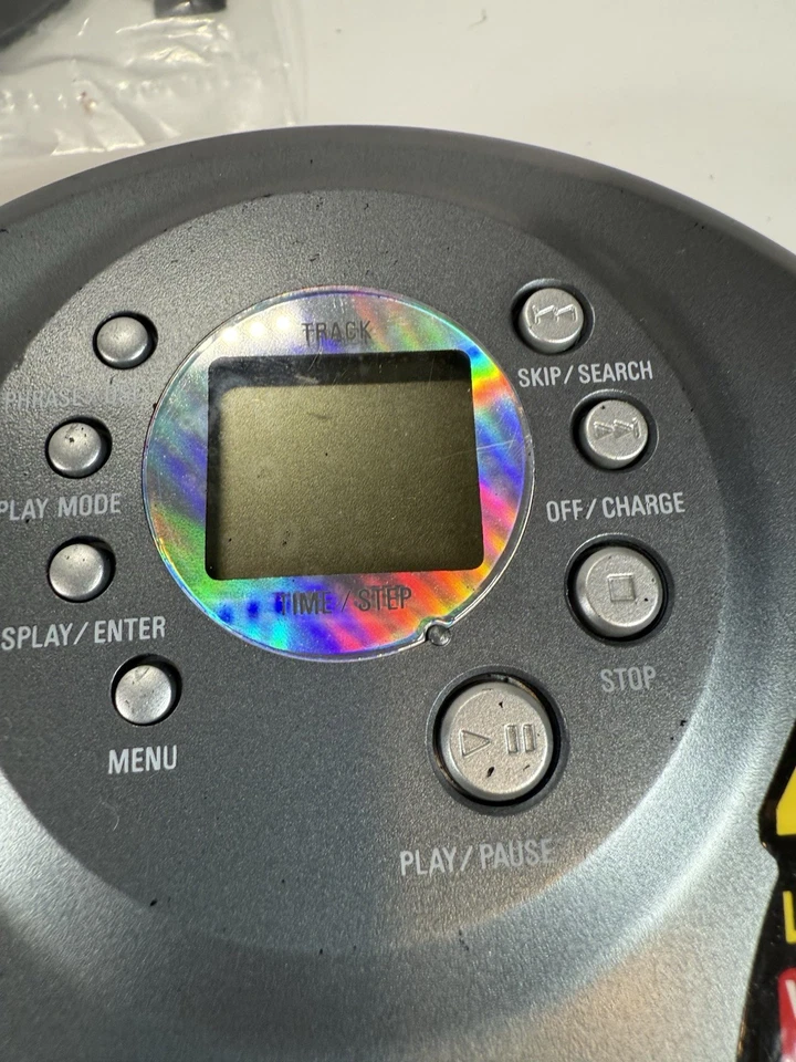 🎧 CD player portátil AIWA XP-V730C (reprodução de CD-R/RW) 2002 com acessórios - Imagem 3 de 4