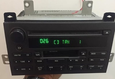  03-05 LINCOLN Town Car RDS AMFM Radio Tape CD Player 3W1T18C868AK OEM Stereo