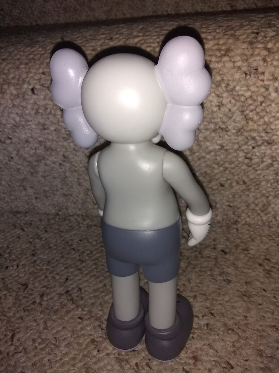 Kaws 16 Open Edition Medicom Toy Vinyl Figure Gray White 7 Kaws 16 Open Edition Medicom Toy Vinyl Figure Gray White 7