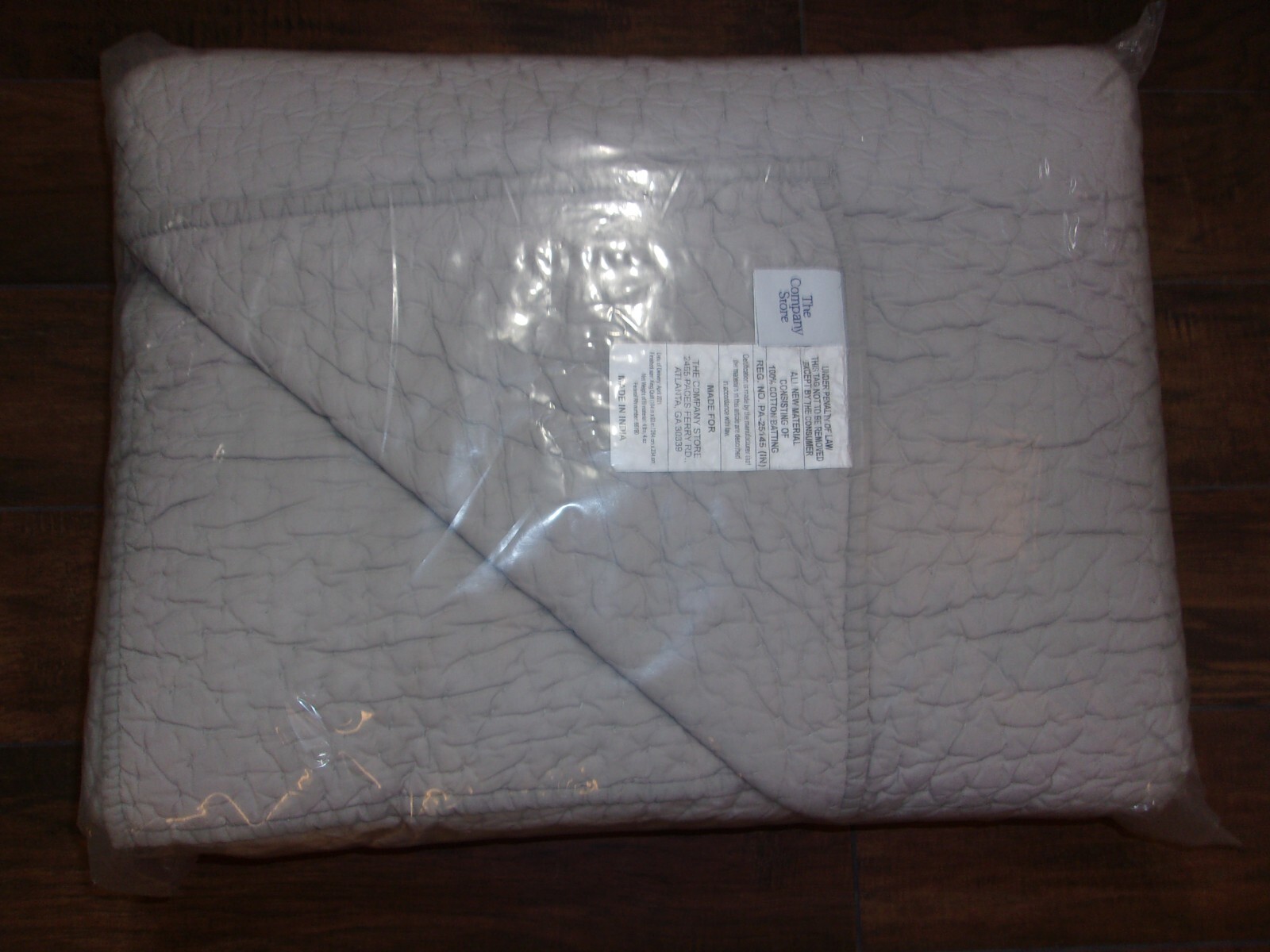 New The Company Store Gray Voile King Cotton Quilt Only