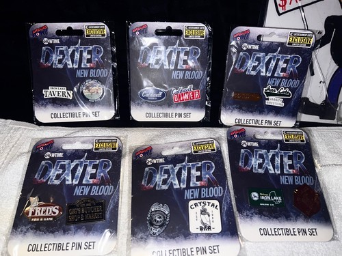 DEXTER : NEW BLOOD LIMITED EXCLUSIVE SET OF 7 DOUBLE Pin Sets New sealed RARE😁 - 第 2/5 張圖片