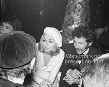 Warren Beatty Faye Dunaway Photo 8x10 Bonnie And Clyde Paris 1968 Arthur Penn-1