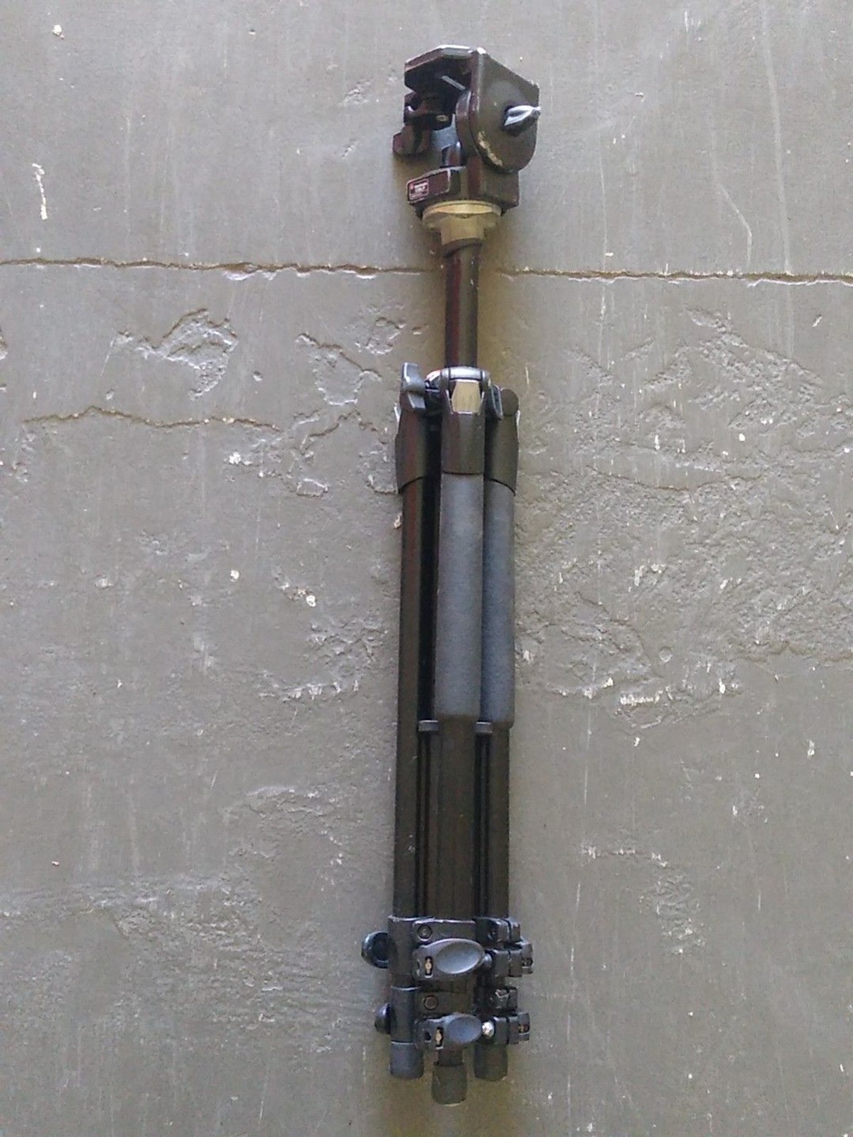 Manfrotto 190XB Tripod w/ 128LP Head (No Pan Arm)
