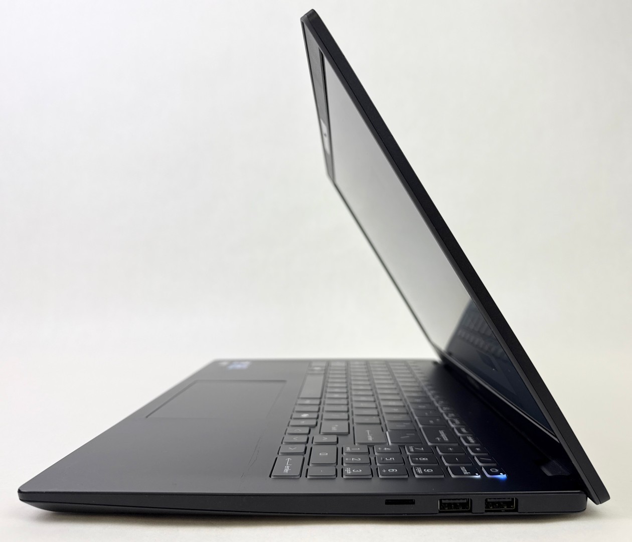 Laptop MSI Modern 15 H AI C1MTG 15.6" Touch Ultra 9 185H 32GB 1TB SSD W11H, imagen 5