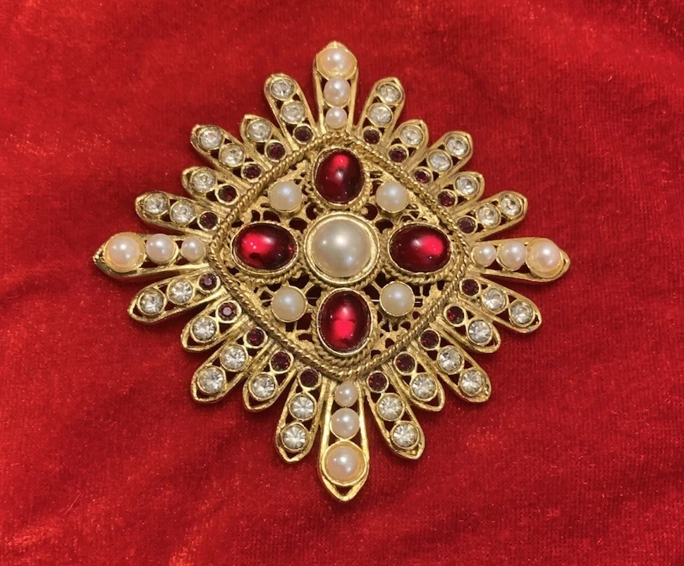 Butler & Wilson Signed Vintage & Antique Fashion Brooches & Pins