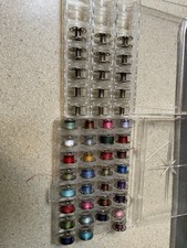 Szpulki do szycia DRITZ #507 Starburst Bobbin Storage Box mieści 32 plus etui 15 szt.