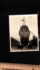 (b74945a79)   Foto Kreuzer Emden im Dock