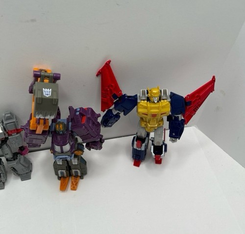 Lot of 4 Transformers Action Figures - Picture 3 of 4