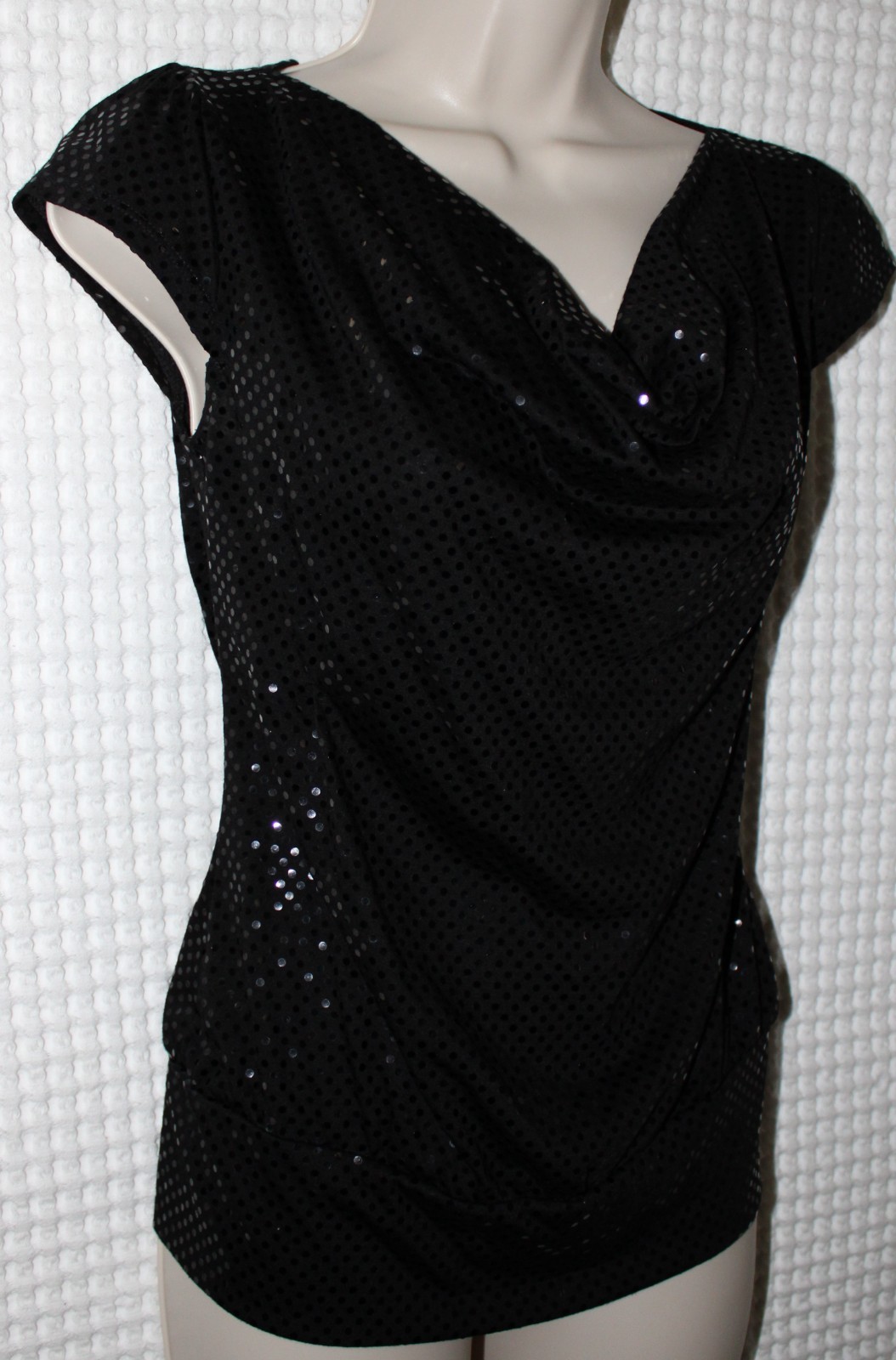 Express*Fitted Open Back*Black Stretch Sequin Cap… - image 1