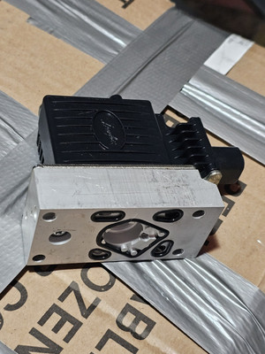 11166838 Danfoss electro-hydraulic coil PVEO 24 Vdc 1x4 DEU PVG 32 PVG 100