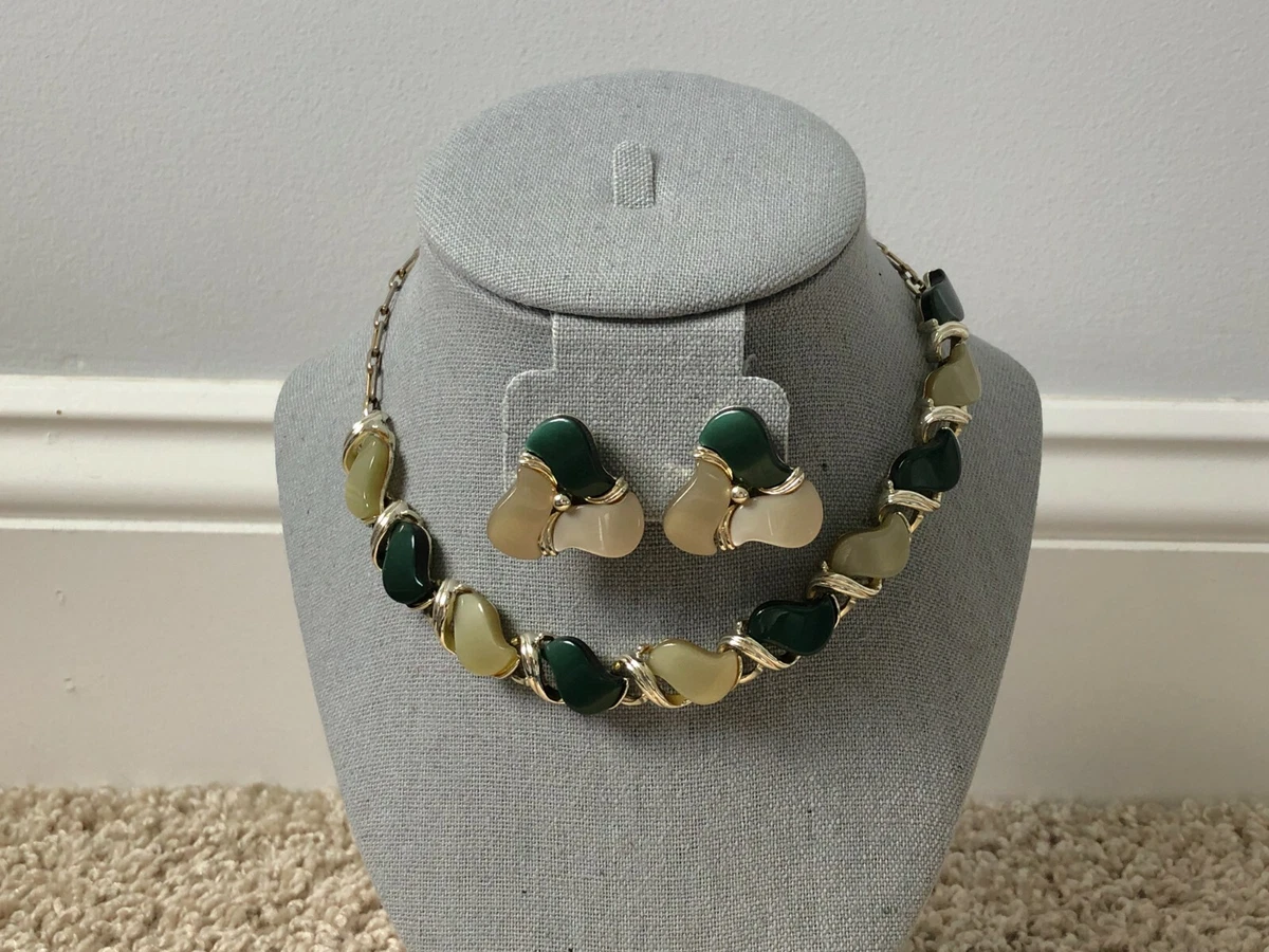 Amazing vintage deals jewelry