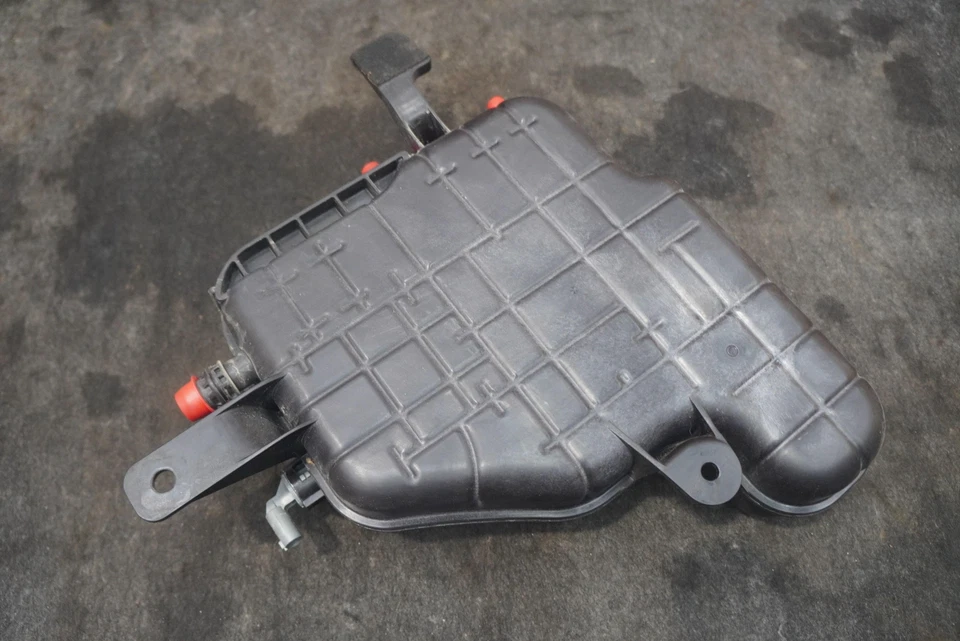 Coolant Recovery Bottle Expansion Tank Reservoir 17137578662 BMW 760Li F02 - Image 3 of 4