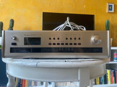 ACCUPHASE Stereo Tuner, Model T 105