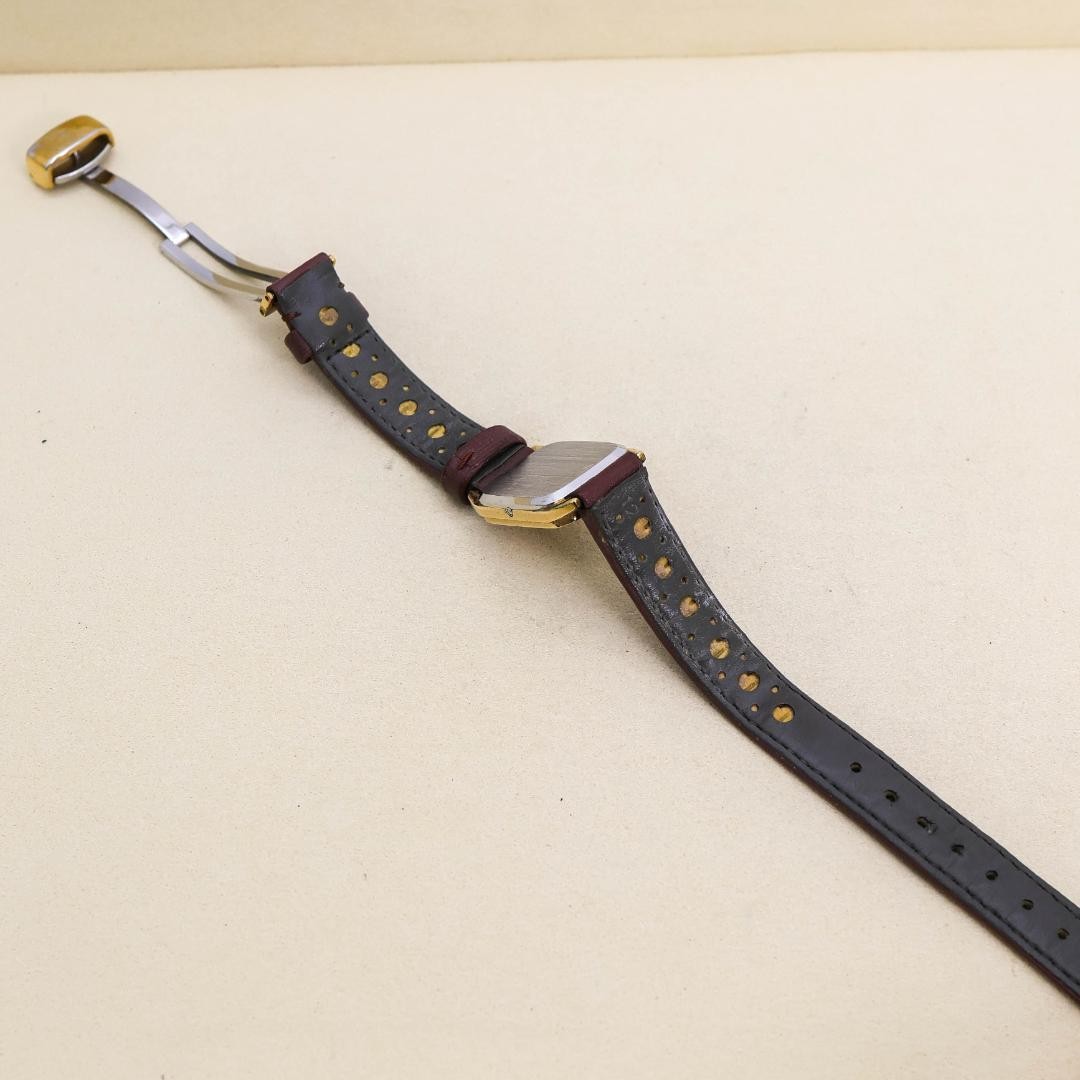 Operational OMEGA DEVIL Watch Square Push-Type Cr… - image 5