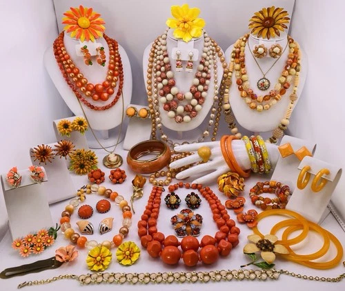 Vintage Jewelry Lot SPRING FLOWERS 💐 BAKELITE RING Some Signed 3 Lbs 48 Pieces