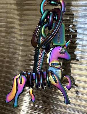 【美品】COACH ユニコーン キーホルダー レインボー メタル チャーム COACH UNICORN FEATHER RAINBOW OIL SLICK HOLOGRAM BAG CHARM KEY