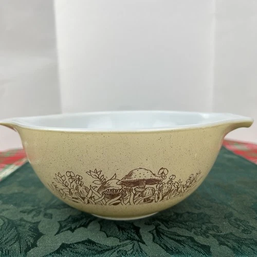 PYREX 442 Forest Fancies Mushroom Cinderella Nesting Mixing Bowl Medium Vintage
