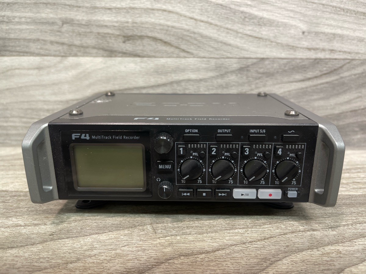 Zoom F4 Multitrack Field Recorder 6-Input Audio Mixer (A1D025979)
