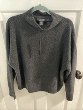 TAHARI Women  s Cashmere Sweater Size Xl