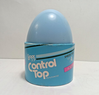 L'eggs Control Top Pantyhose Suntan Size A Sealed Plastic Egg Container NOS USA