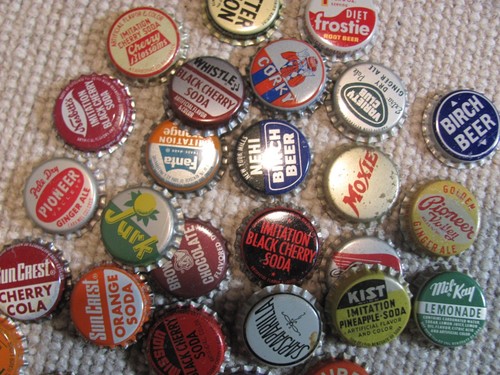 Lot of 220 Assorted Soda Bottle Caps Crowns Pepsi Nehi Hires Kist Canada Dry - Picture 4 of 7