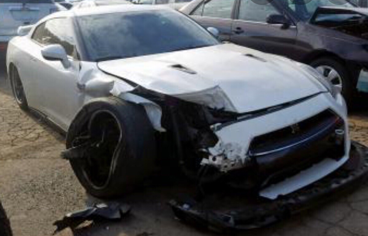 BREAKING NISSAN GTR R35 | eBay