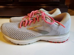 brooks revel 2 women's