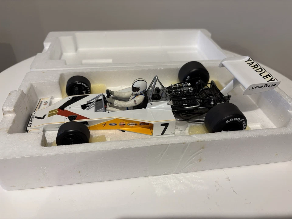 Minichamps 1/18 Denny Hulme 1973 Yardley McLaren M23 - Image 2 of 4