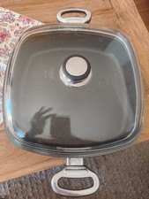 B.A.F Kasserolle 28 cm x 28 cm mit Glasdeckel nur einmal benutzt w. Neu