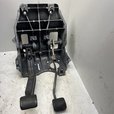 02-07 Dodge Ram 1500 2500 3500 Gas Brake Clutch Pedal Assembly Manual Pedals 02-07 Dodge Ram 1500 2500 3500 Gas Brake Clutch Pedal Assembly Manual Pedals