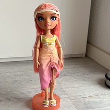 Rainbow High Puppe (Sommer), Outfit, Tasche, ...