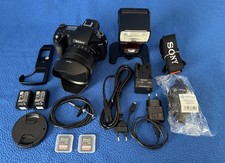 Sony Digitale Foto-Videokamera DSC-RX10M3 + Sony Blitz HVL-F43M + Foto-Equipment