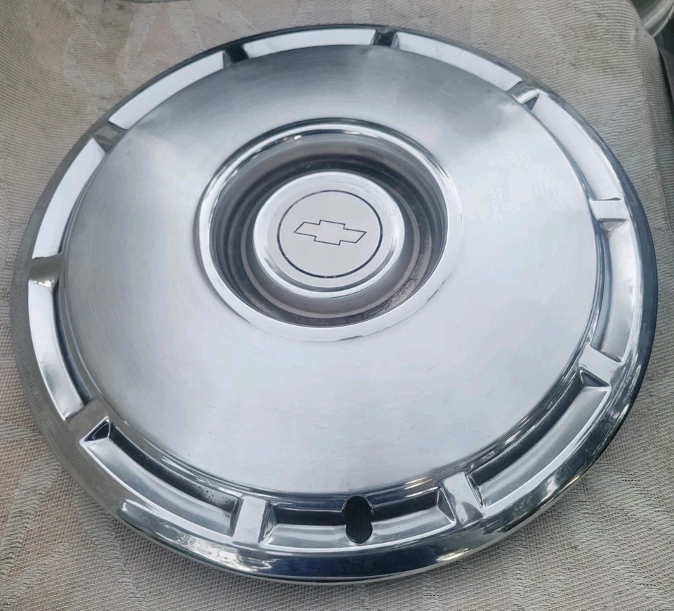 TAPACUBOS CHEVY 15" (1) 1975-1976 H#3071C USADO ORIGINAL IMPALA P#00363753 INOXIDABLE Foto 2 de 4
