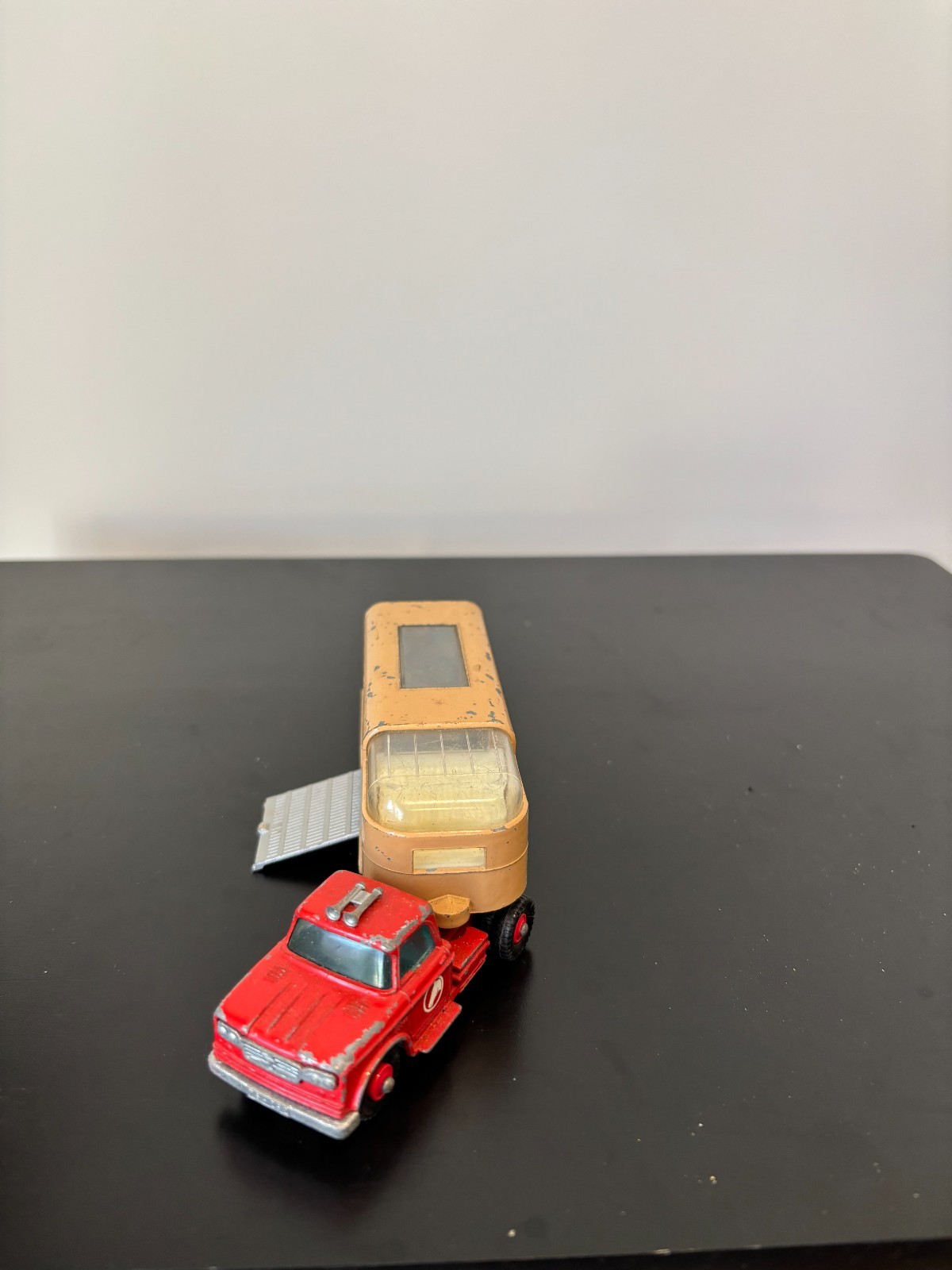 Matchbox K-18, Horse Box - Free Price Guide & Review