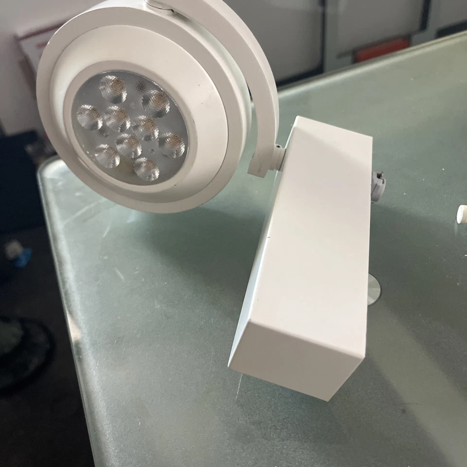 Luz de pista Halo Cooper Lighting LED 3000K L806FL8030 blanca 806 Foto 2 de 4