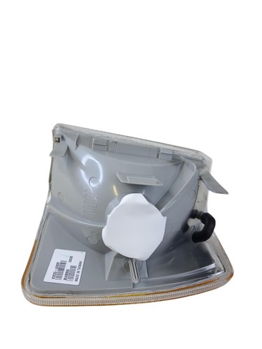 Turn Signal / Parking Light Assembly Dorman 1630831 - Picture 3 of 9