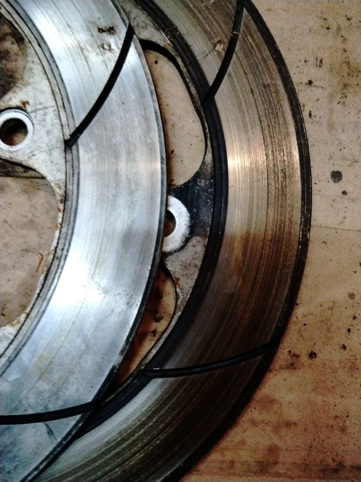 Juego de pares de discos de freno delantero honda v65 sabre disco rotor VF700 VF1000 VF1100 CB700sc Foto 4 de 4