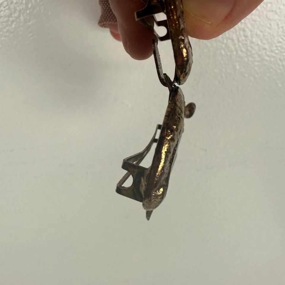 Hebilla de cinturón vintage tono dorado doble león MCM brutalista Foto 4 de 4