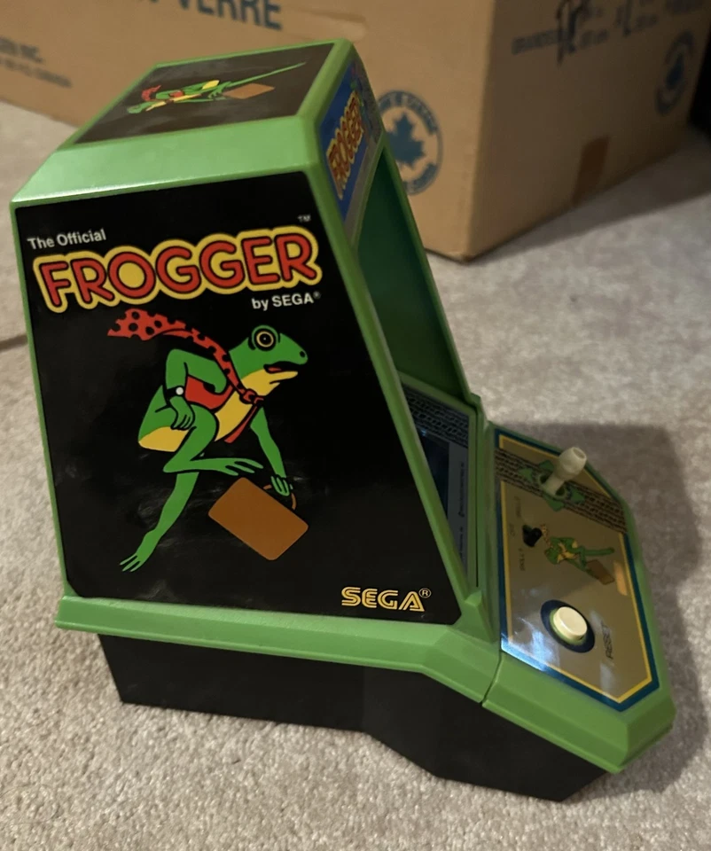 Sega Frogger Vintage 1982 Mini Tabletop Arcade Handheld Video Game -  *READ* - Image 4 of 4