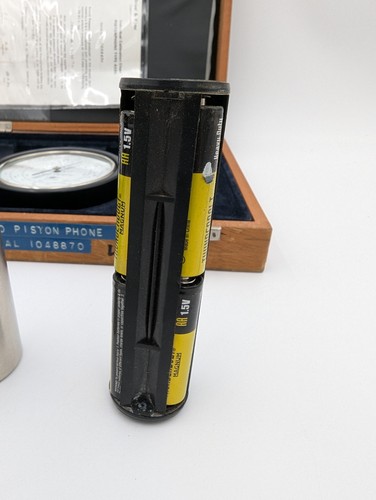 Bruel & Kjaer B&K Type 4220 Pistonphone BK4220 Sound Calibrator Tool 124dB - Picture 16 of 24