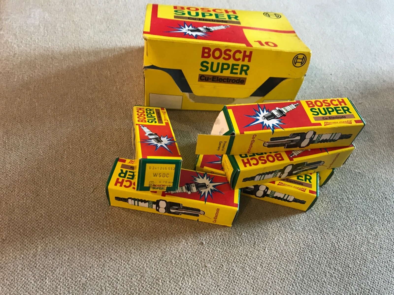Bosch Super Cu-Electrode W5DC Spark Plugs, Six Total, in Original Boxes.