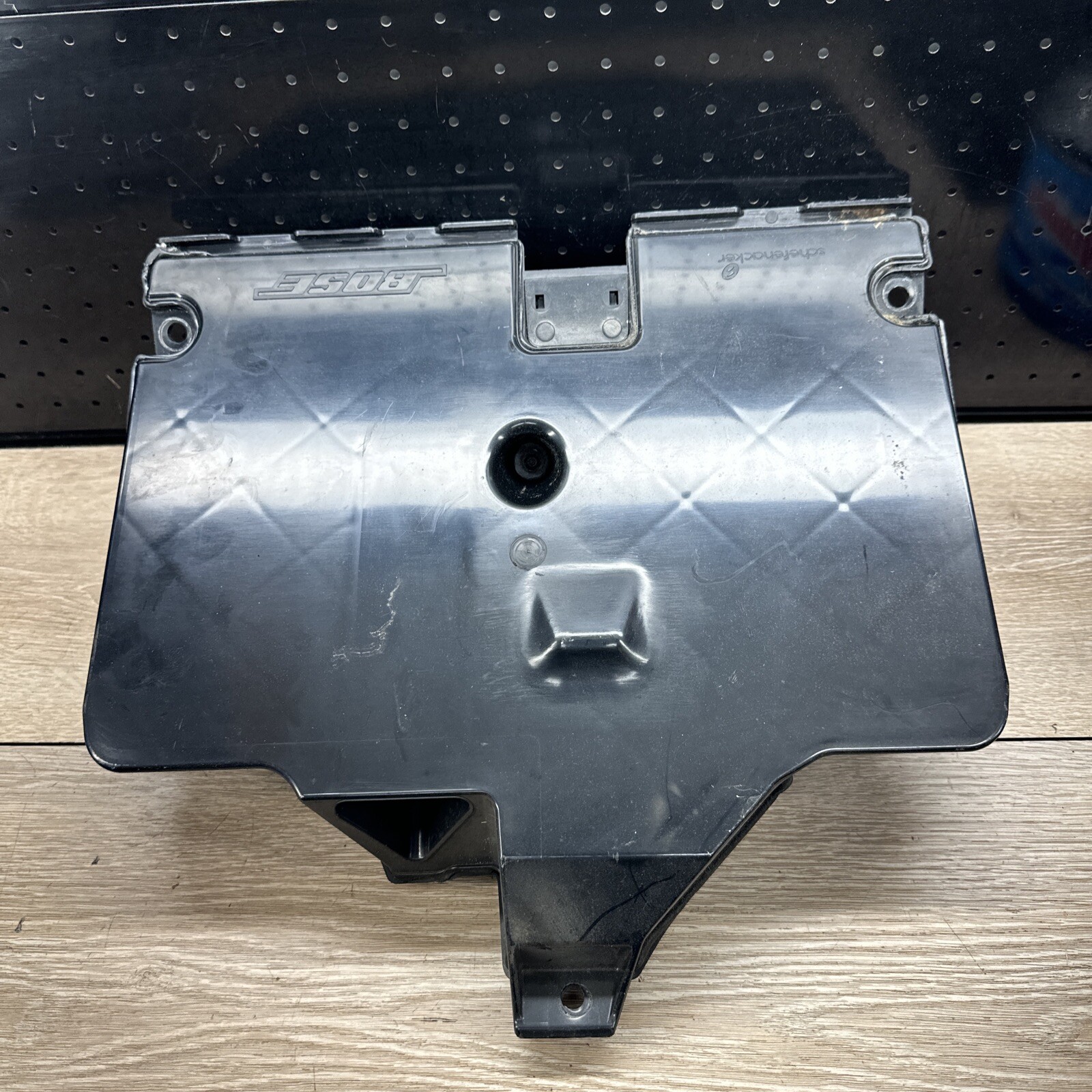03-19 Maserati Quattroporte Front Bose Subwoofer Sub Woofer Sound Speaker OEM