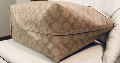 Coach F36658 Signature Canvas Reversible City Tote Chalk/ Khaki +