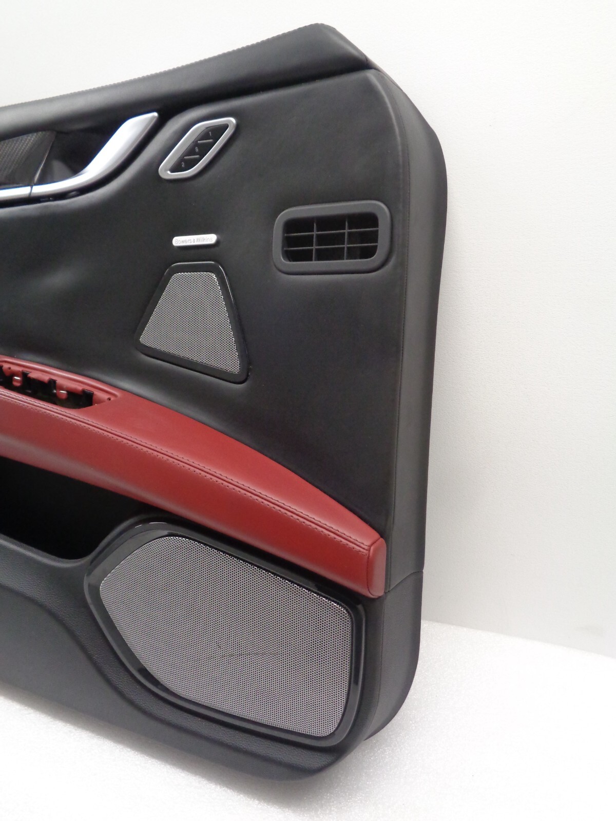 2014-2017 Maserati Ghibli Front Left Interior Door Panel Red Black OEM AK230959