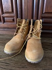Timberland Puffer Boot, Size 7 - Wheat