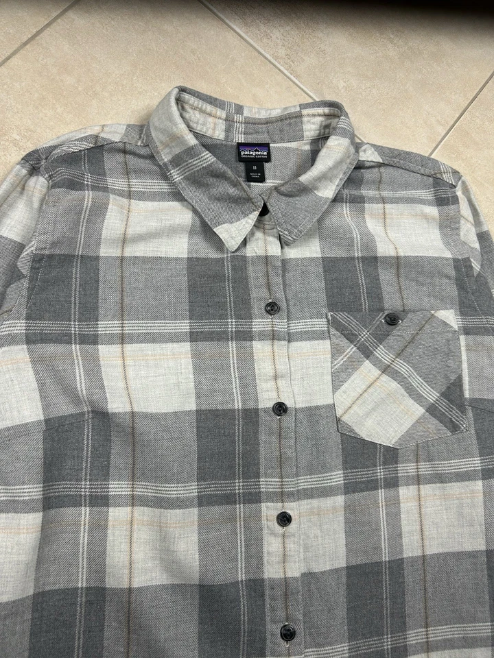Patagonia Organic Cotton Flannel Shirt M Grey Plaid Long Sleeve - Image 3 of 4