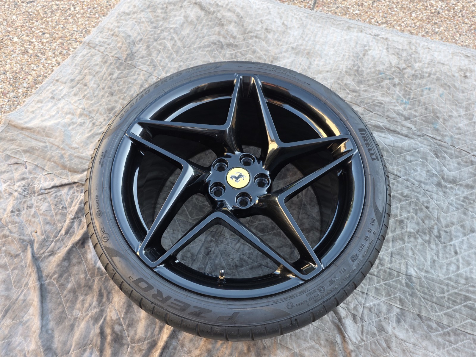 FERRARI 488 & F8 PISTA SPIDER OEM 20" GLOSS BLACK FORGED WHEEL/TIRE/TPMS/CAP SET