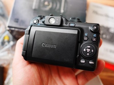 Canon PowerShot G11 3632B00 10MP Compact Digital Camera - Black
